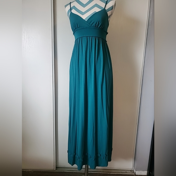 Studio M Long dress - Picture 2 of 6